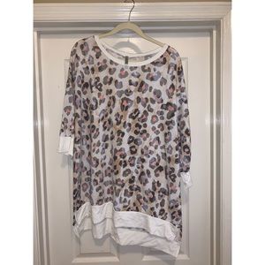 Quarter length sleeve leopard shirt Plus 3X NWOT